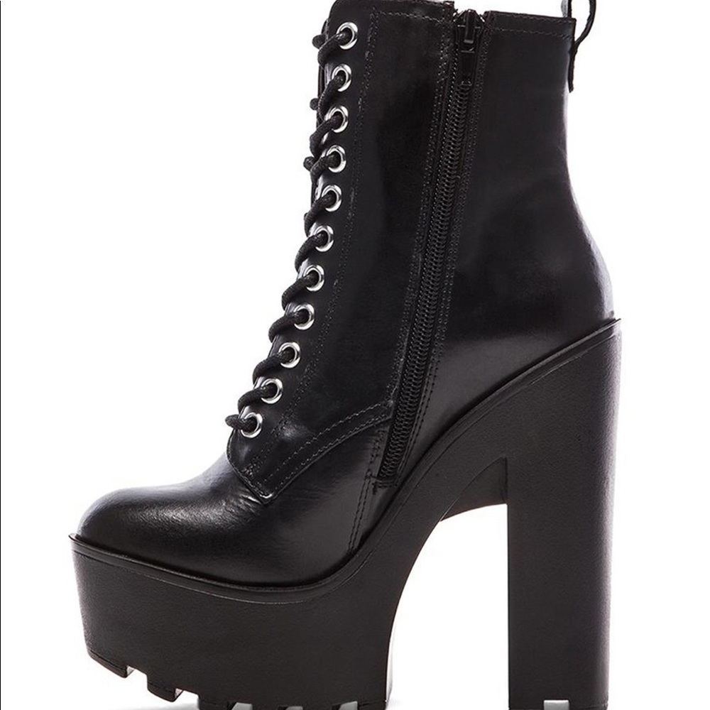 Steve Madden boots